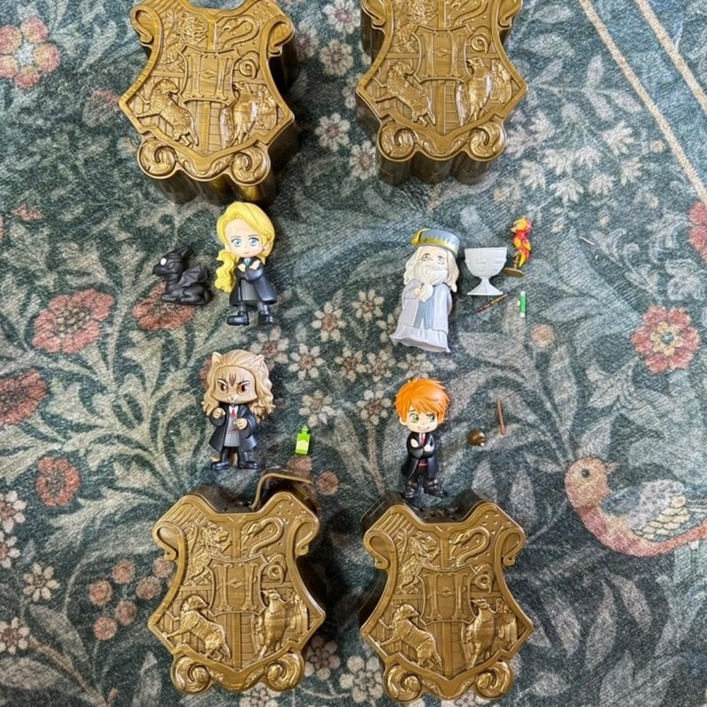 Lot of 4 Harry Potter Magical Capsules YuMe Dumbledore Ron Luna Cat Hermione